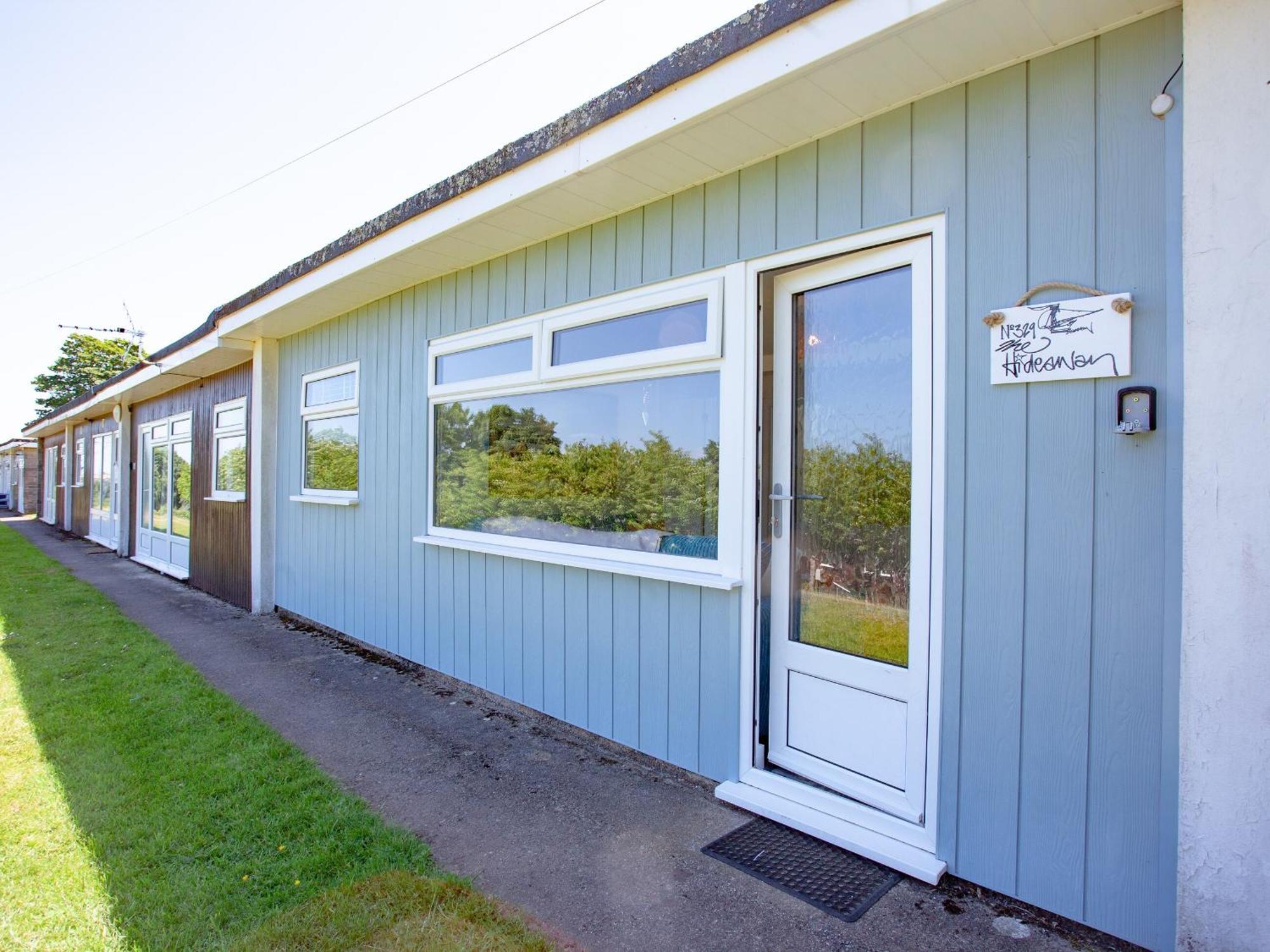 Hideaway Villa Dartmouth Exterior photo